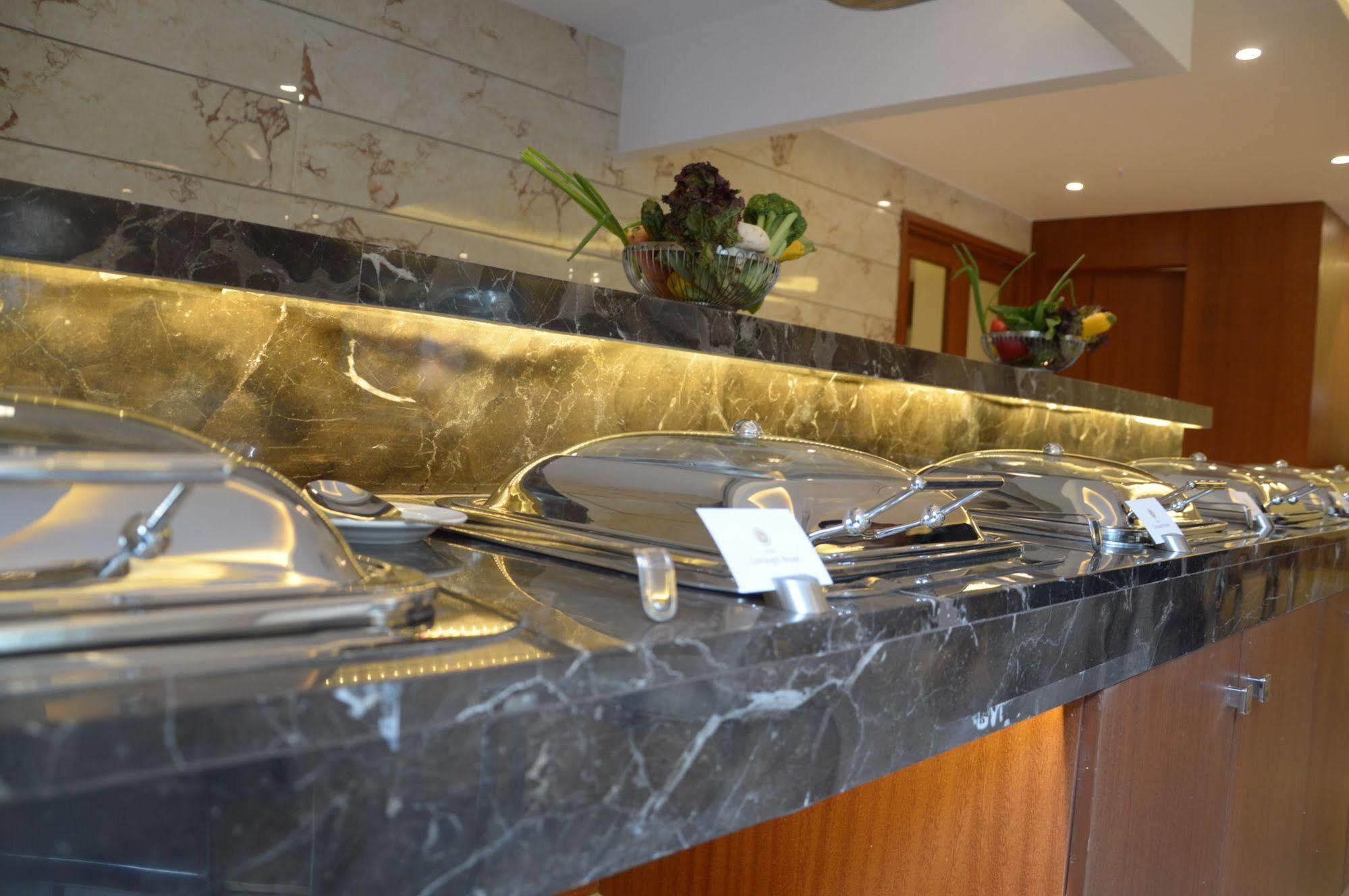 Connaught Royale Delhi Hotel 4*